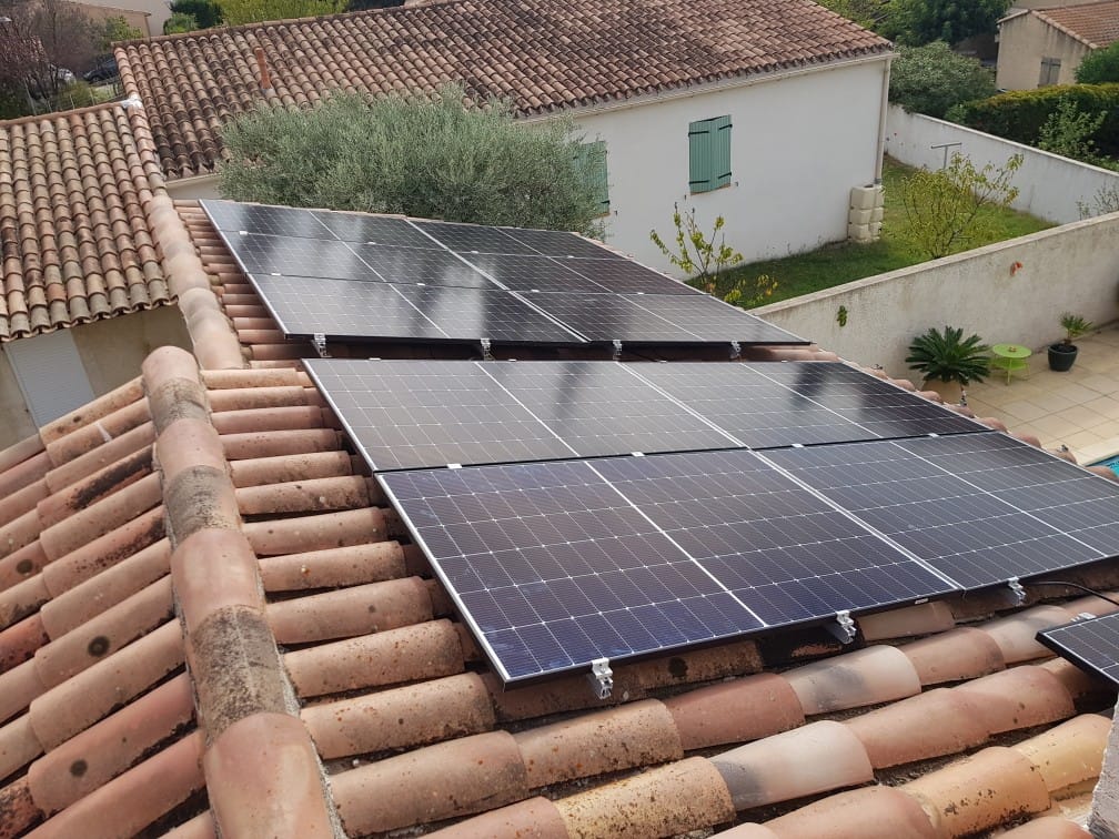 Modules photovoltaïques sur une toiture